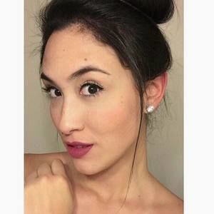 Meet your Posher, Rafaela